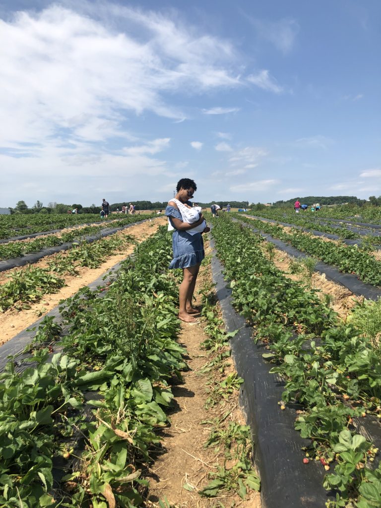 Breastfeeding _StrawberryPatch_Maryland