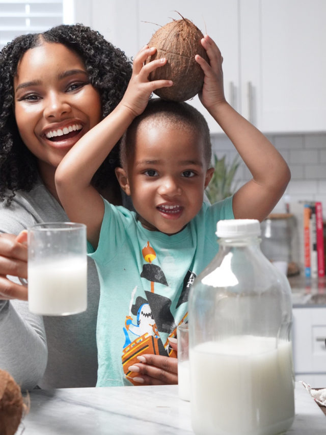 How to Make Coconut Milk with Flakes!