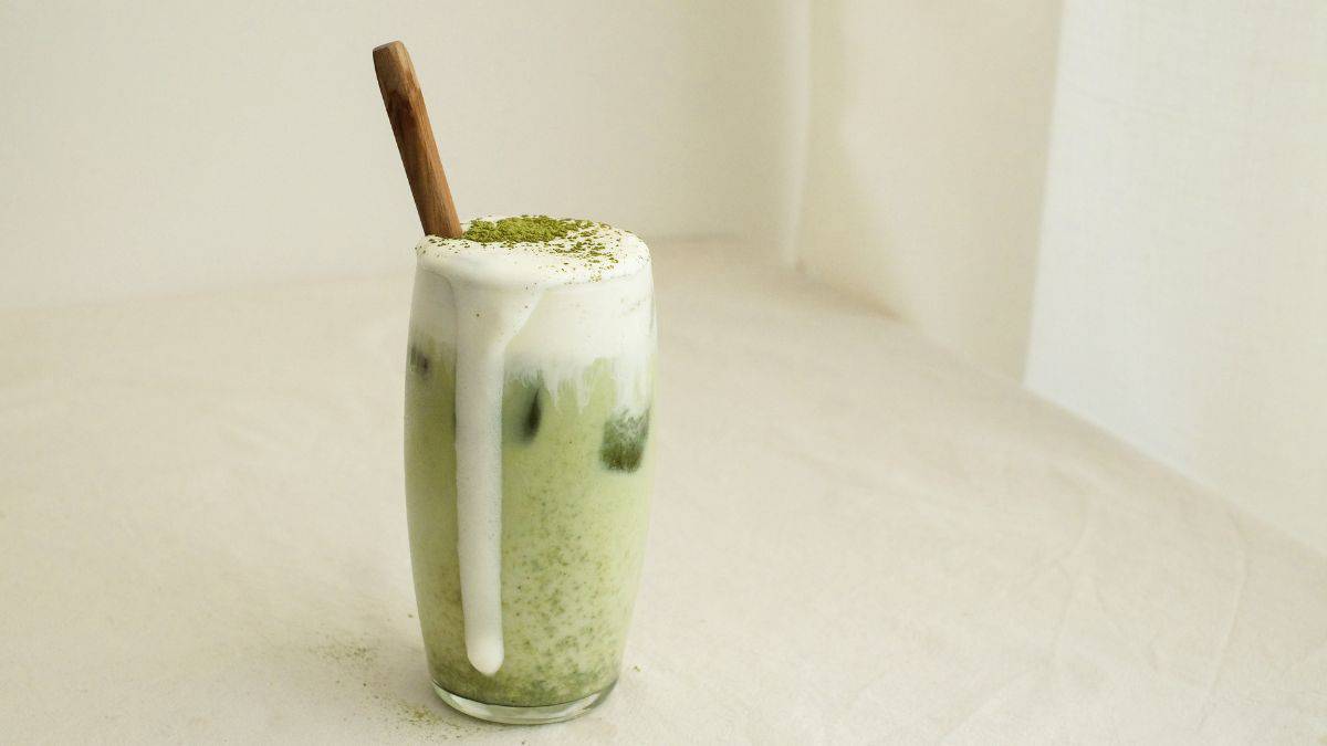 Matcha Drinks Without Milk_pink proverb